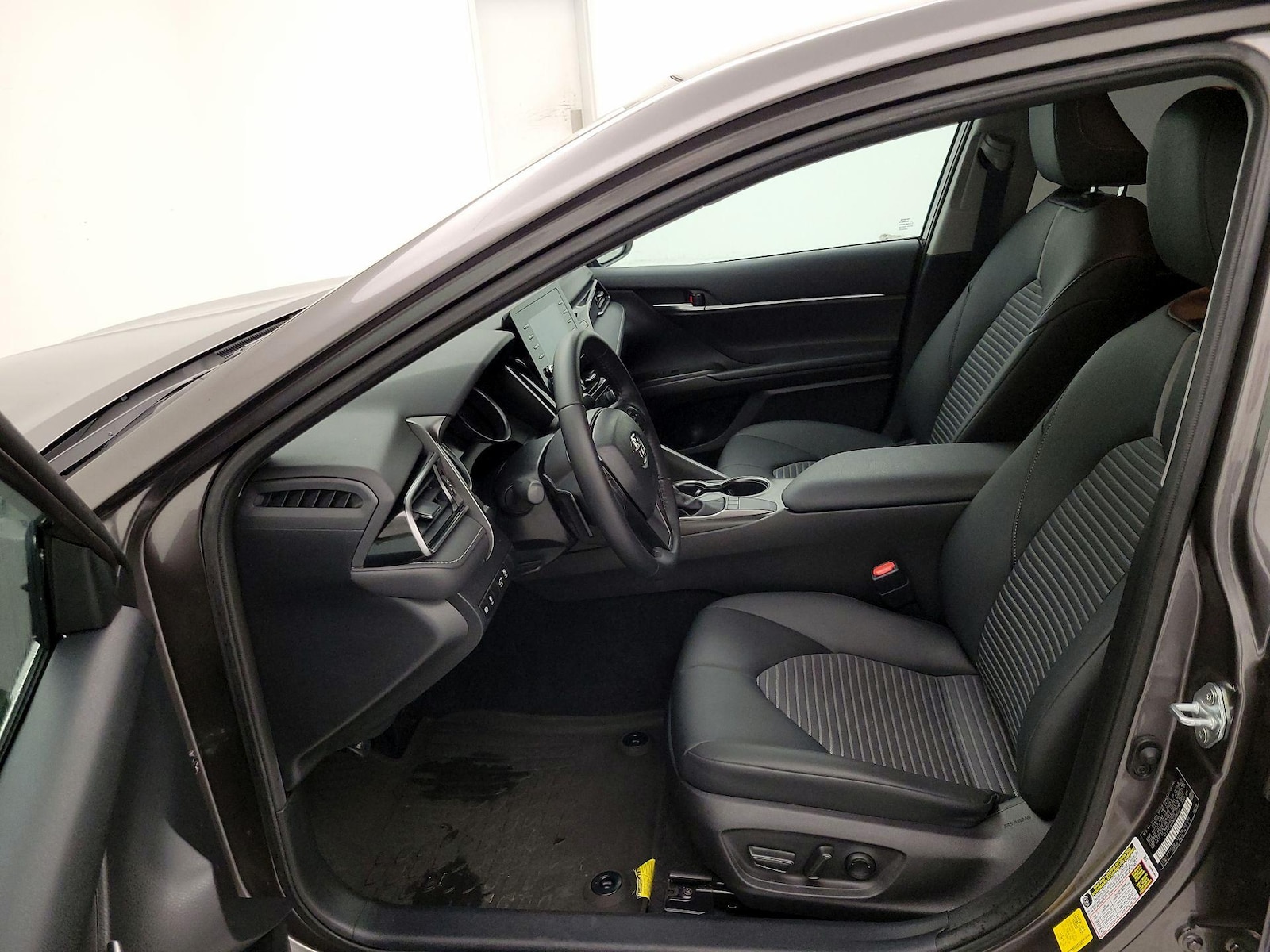 Power Seat(s) & Side Airbags