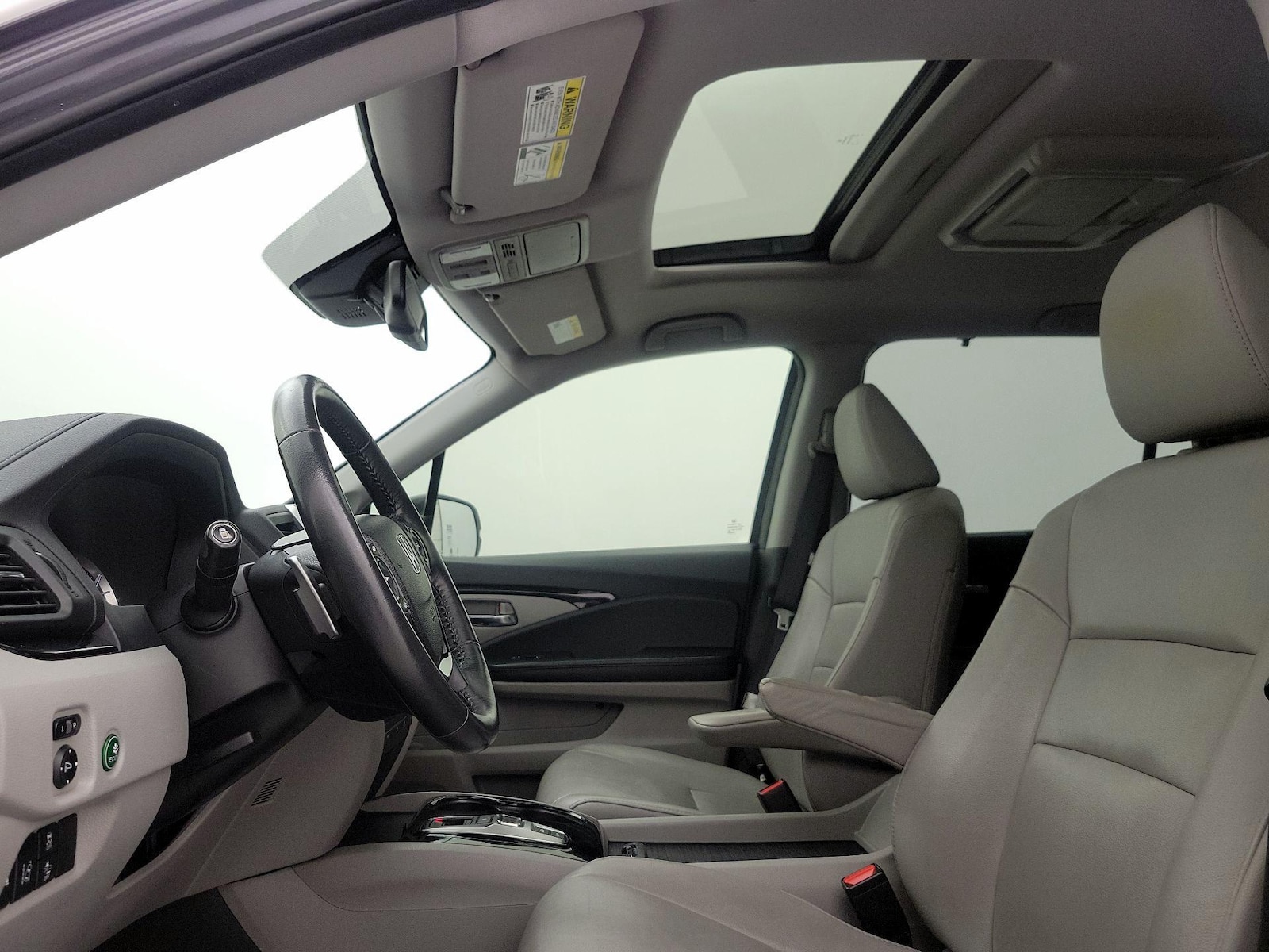 Sunroof(s) & Overhead Airbags