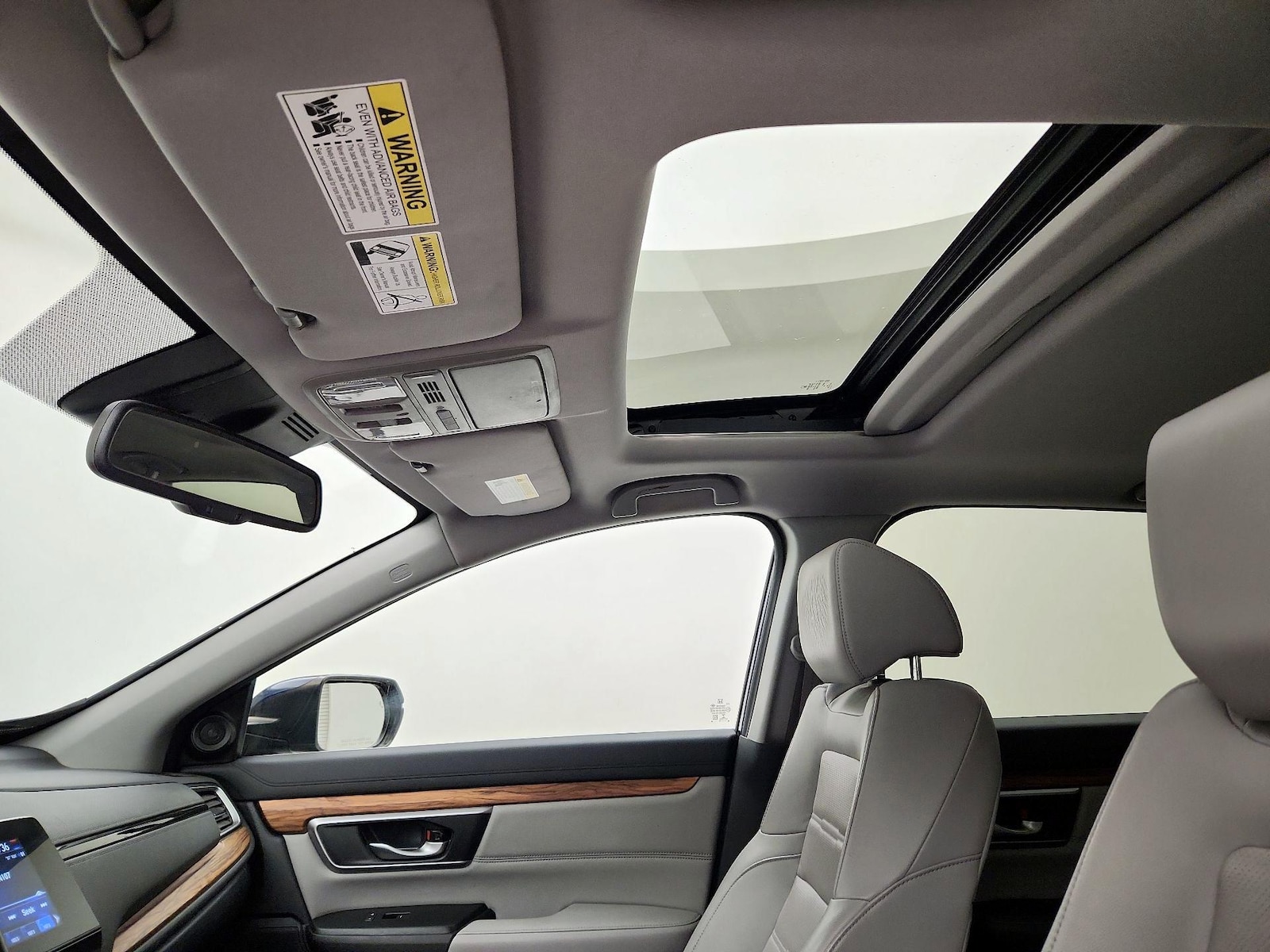 Sunroof(s) & Overhead Airbags