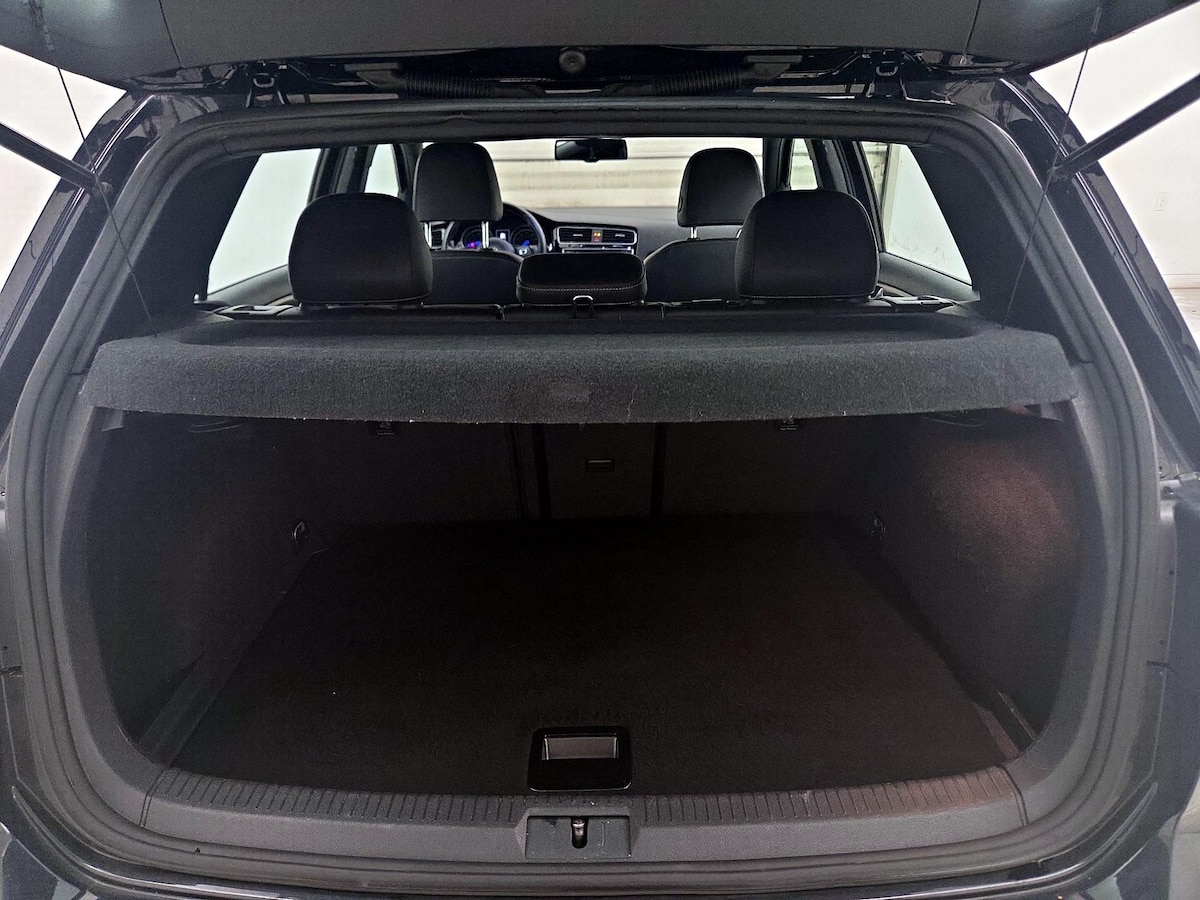 Trunk/Cargo (Seats Up)