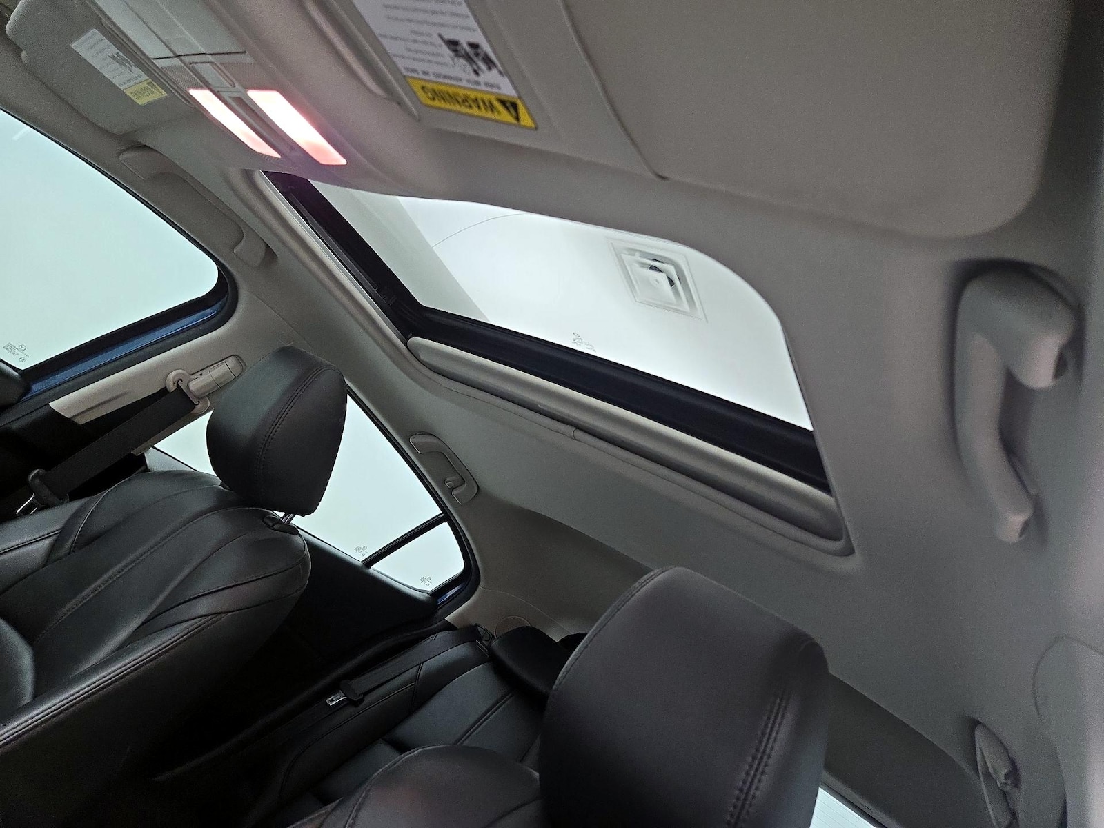 Sunroof(s) & Overhead Airbags