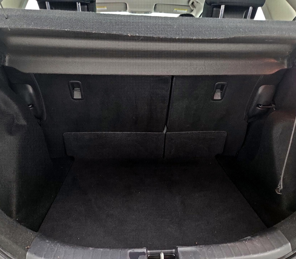 Trunk/Cargo (Seats Up)