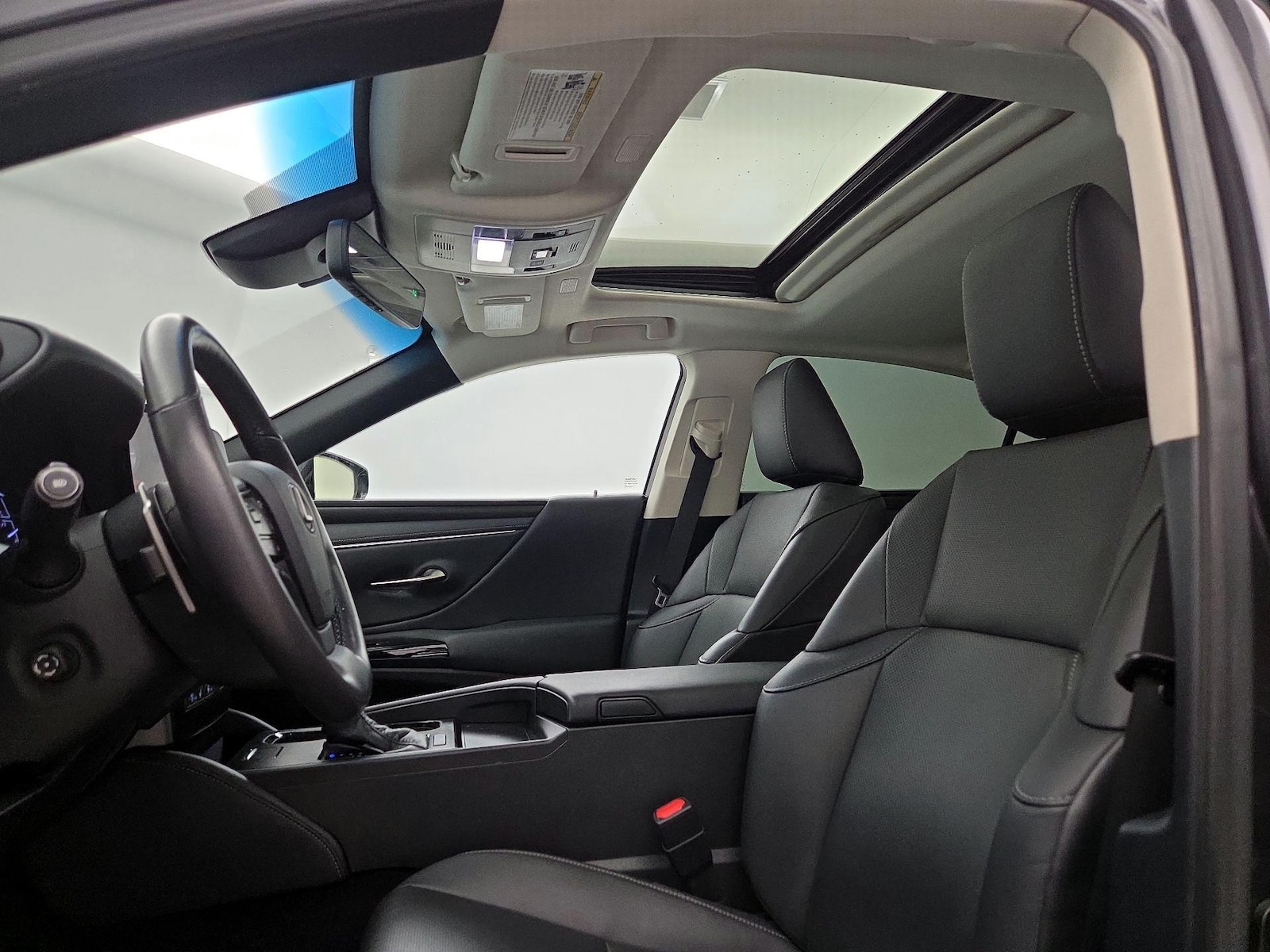 Sunroof(s) & Overhead Airbags