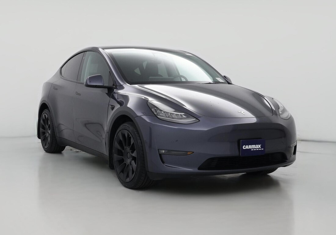2022 Tesla Model Y Long Range All-Wheel Drive in Gray — CarMax photo