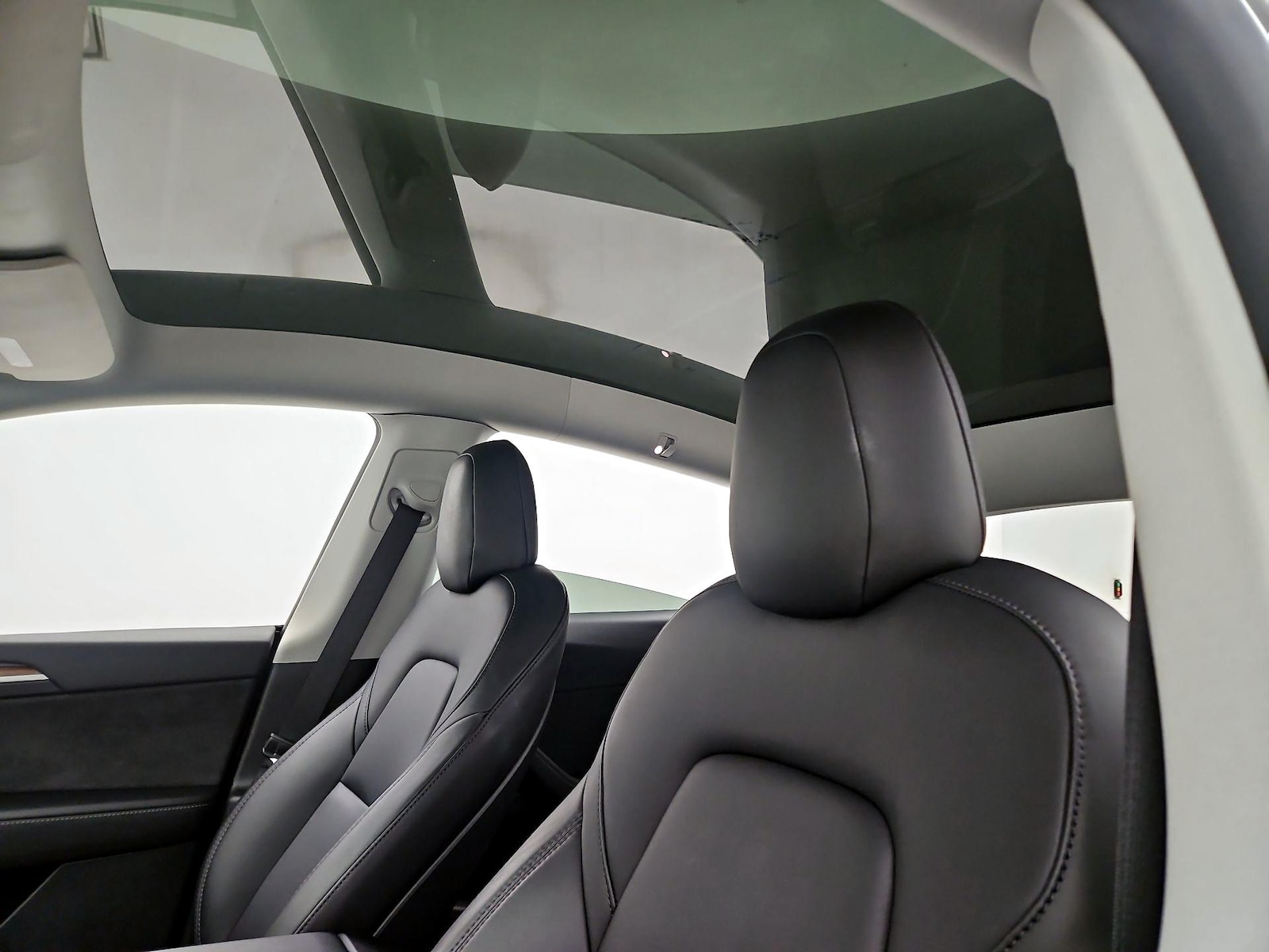 Skylight(s) & Overhead Airbags