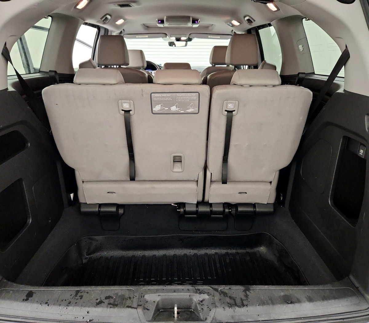 Trunk/Cargo (Seats Up)