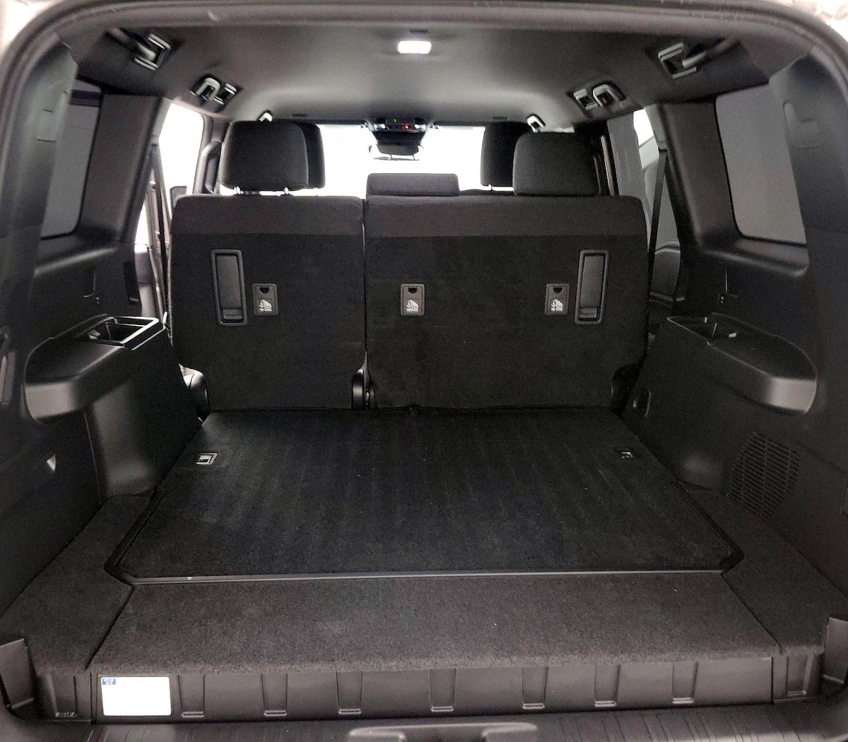 Trunk/Cargo (Seats Up)