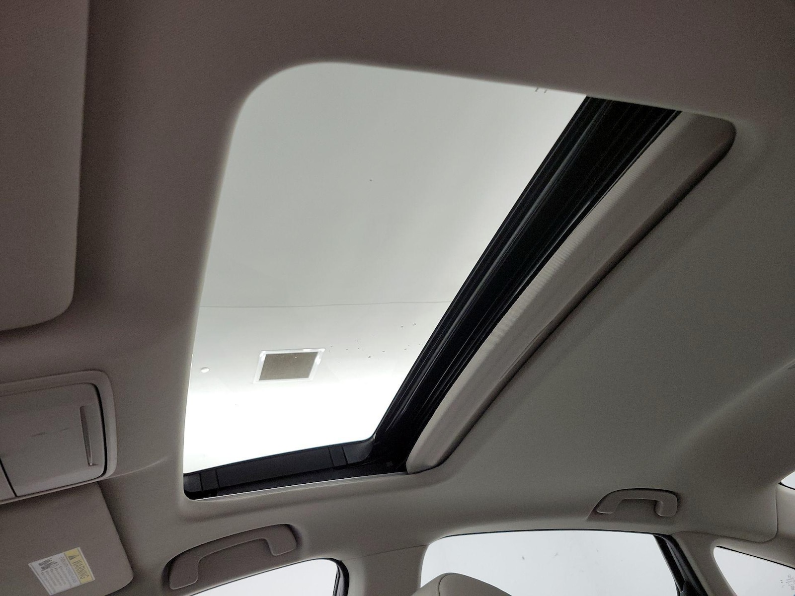 Sunroof(s) & Overhead Airbags