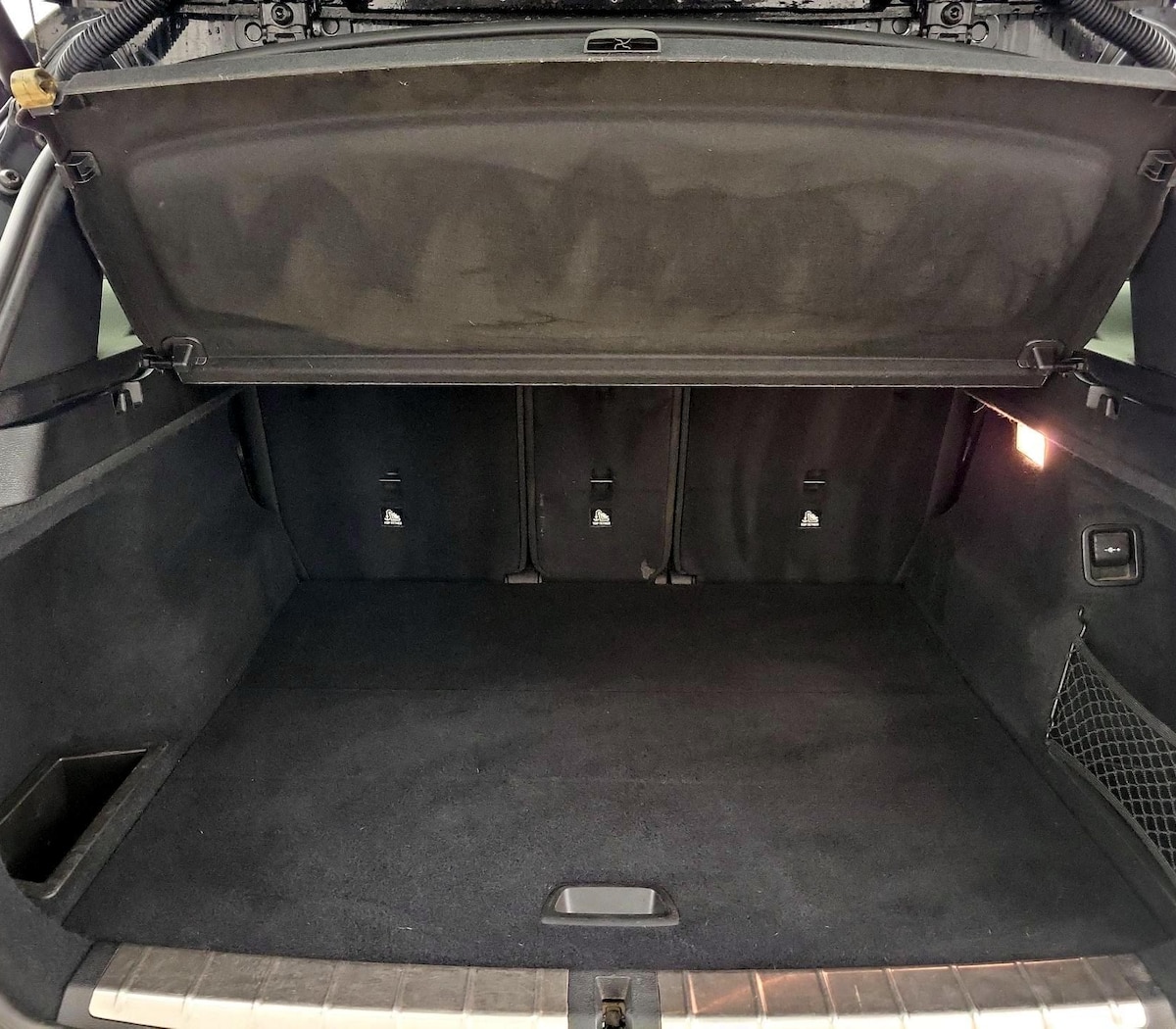 Trunk/Cargo (Seats Up)