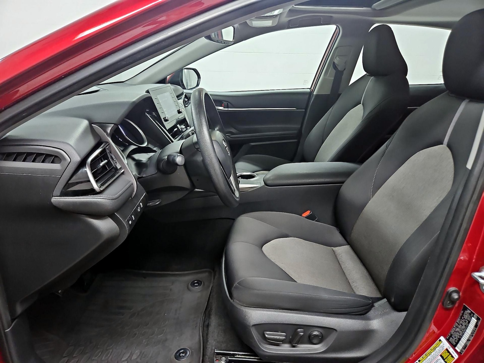 Power Seat(s) & Side Airbags