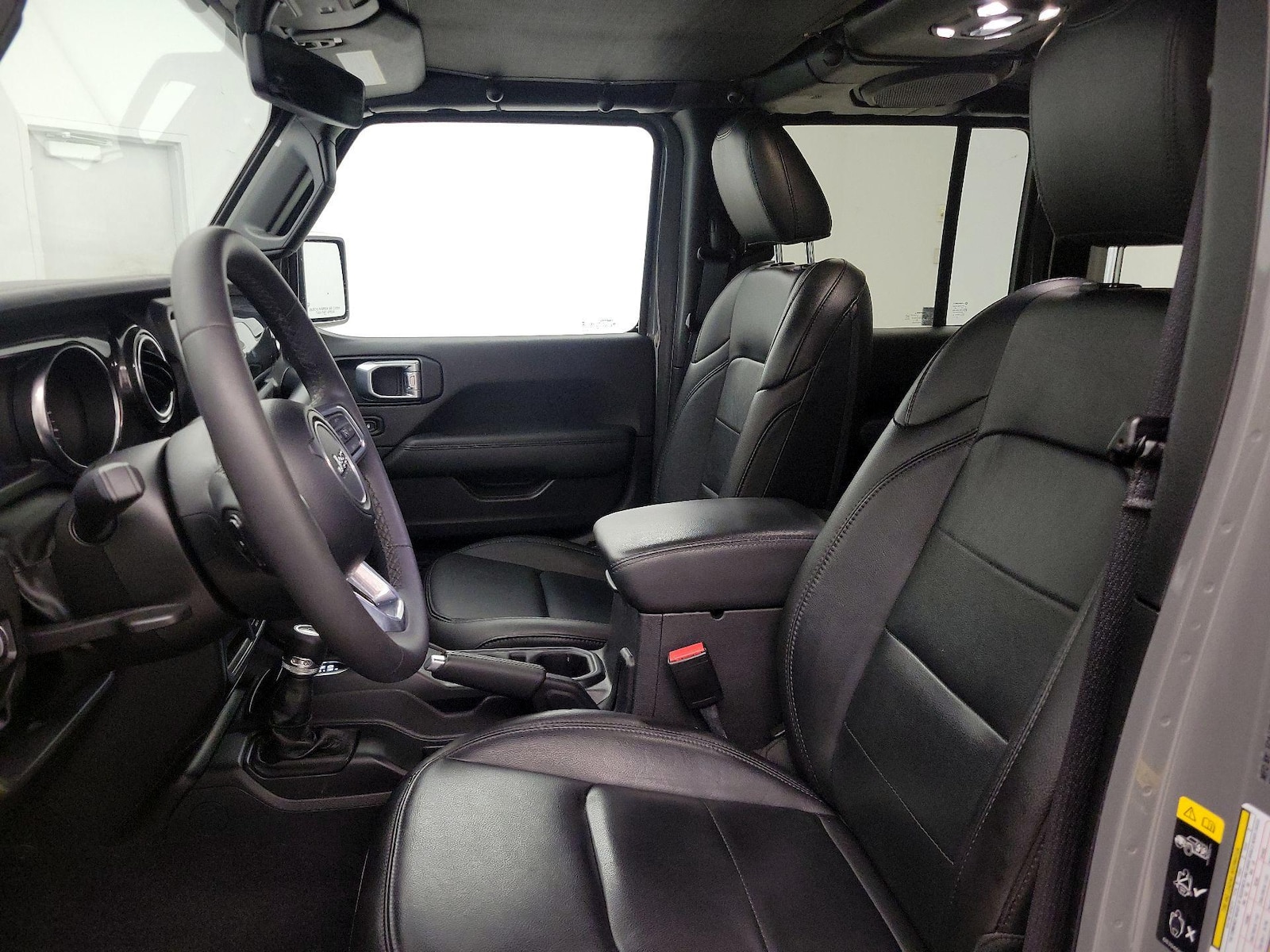 Leather Seats & Side Airbags