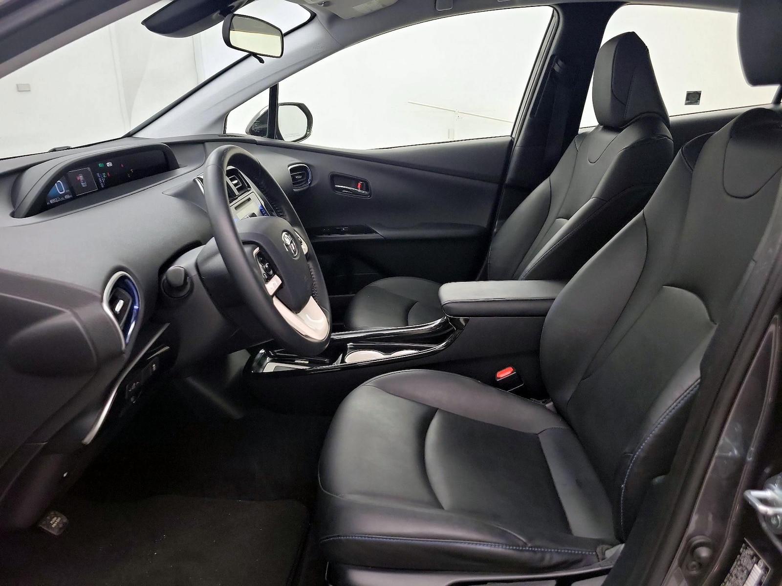 Side Airbags & Leatherette Seats