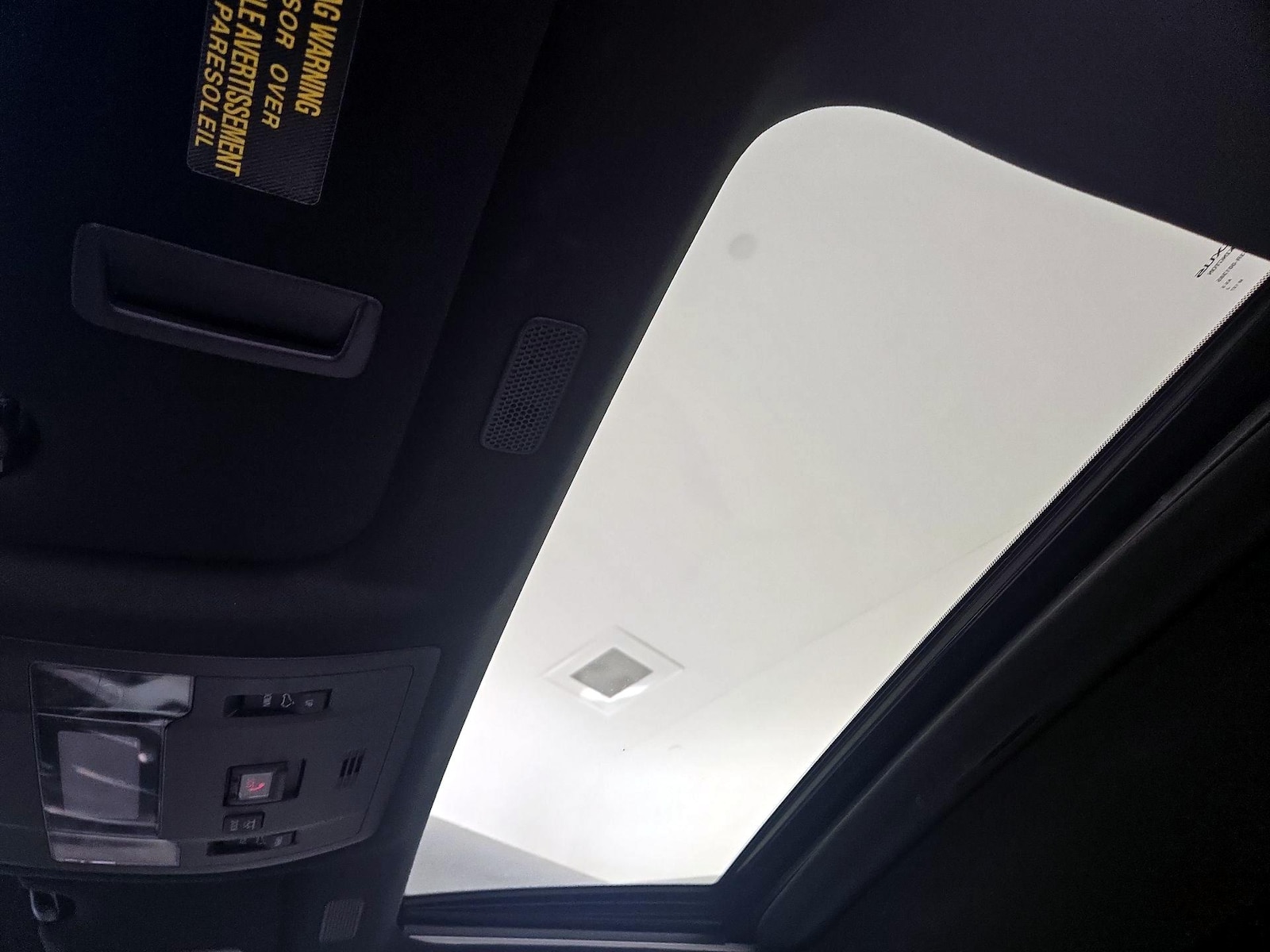 Sunroof(s) & Overhead Airbags