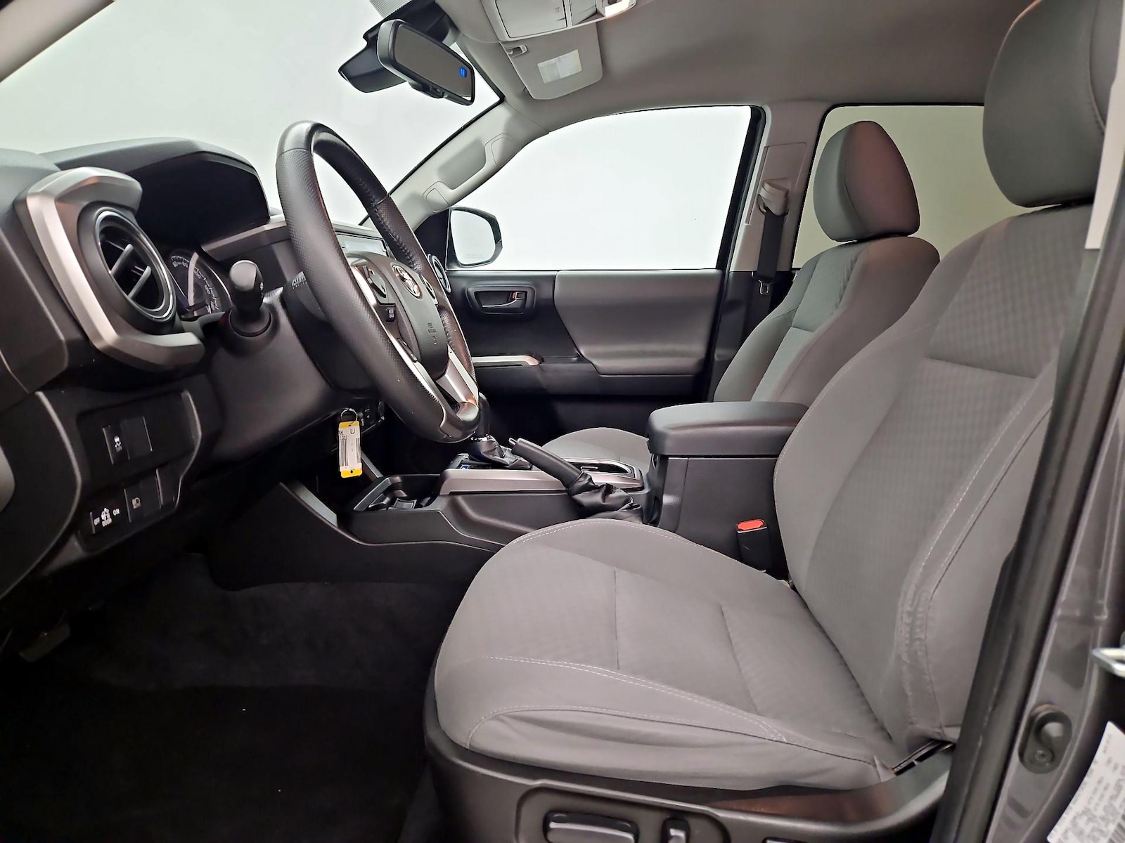 Power Seat(s) & Side Airbags