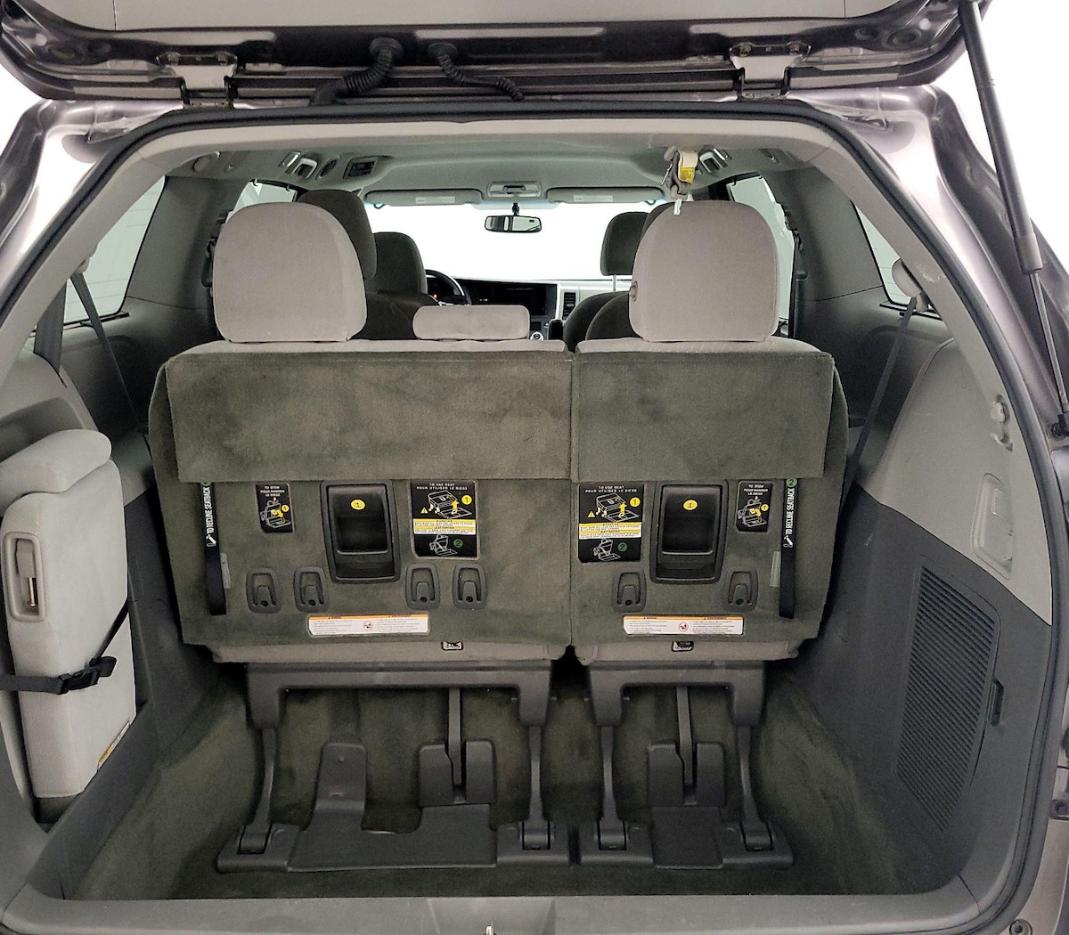 Trunk/Cargo (Seats Up)