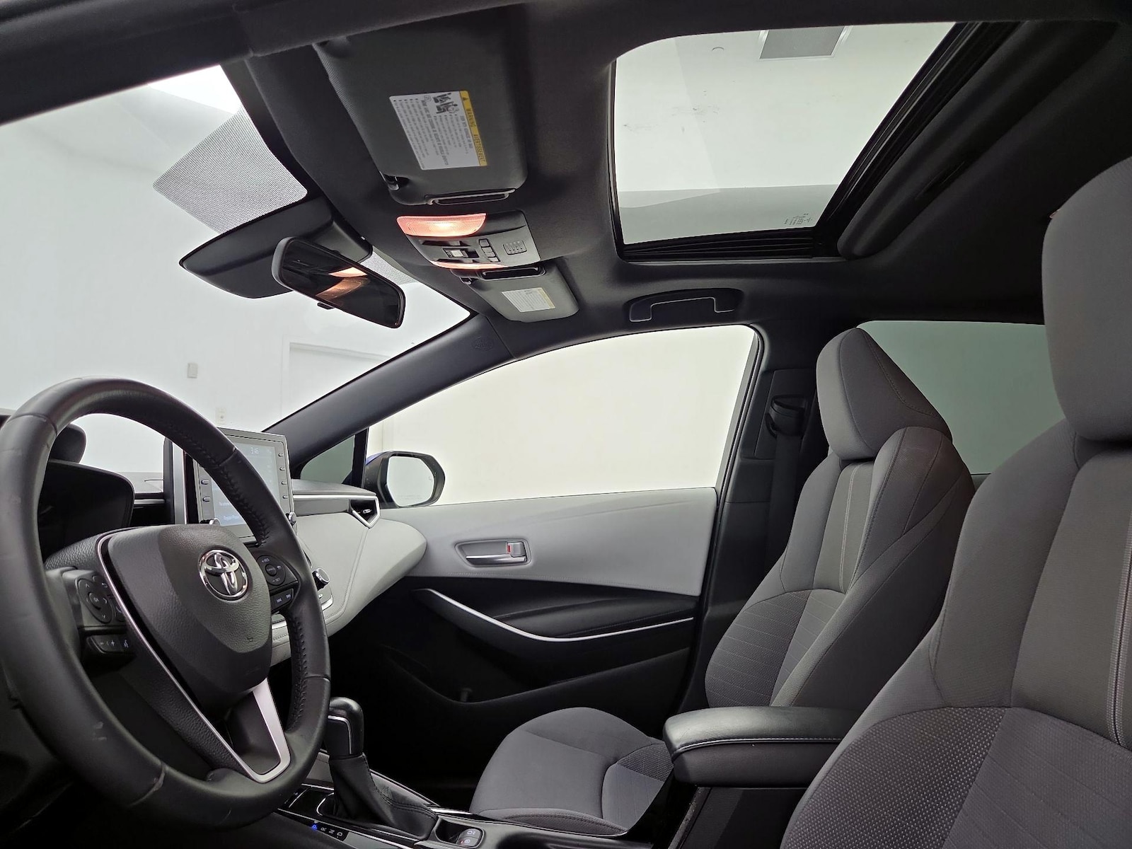 Sunroof(s) & Overhead Airbags