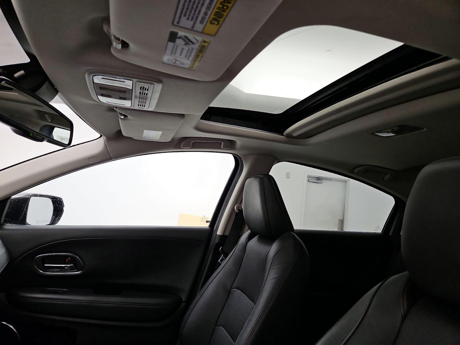 Sunroof(s) & Overhead Airbags