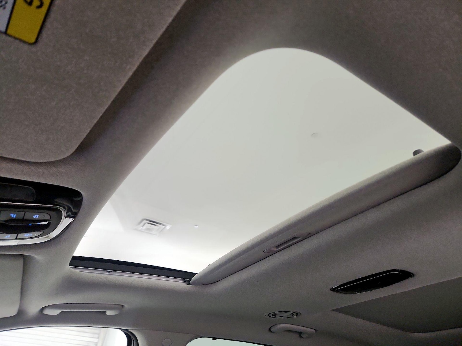 Sunroof(s) & Skylight(s)