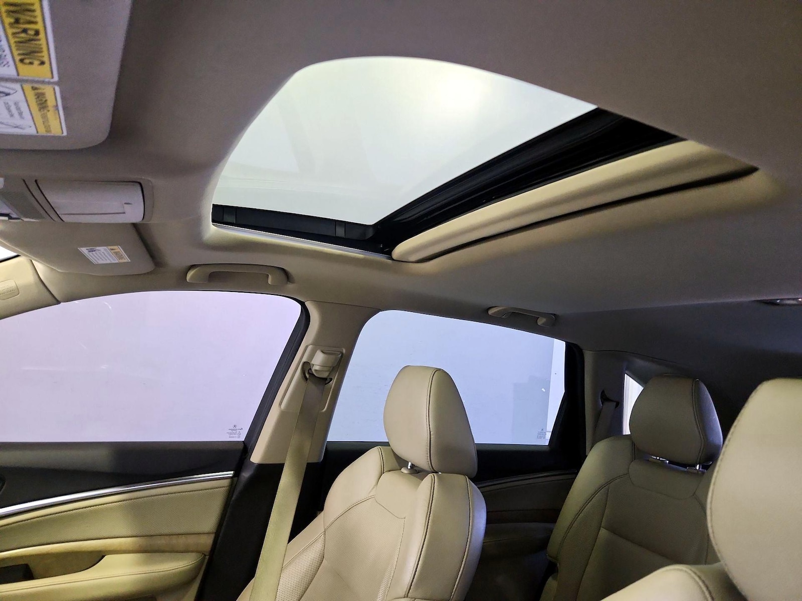 Sunroof(s) & Overhead Airbags