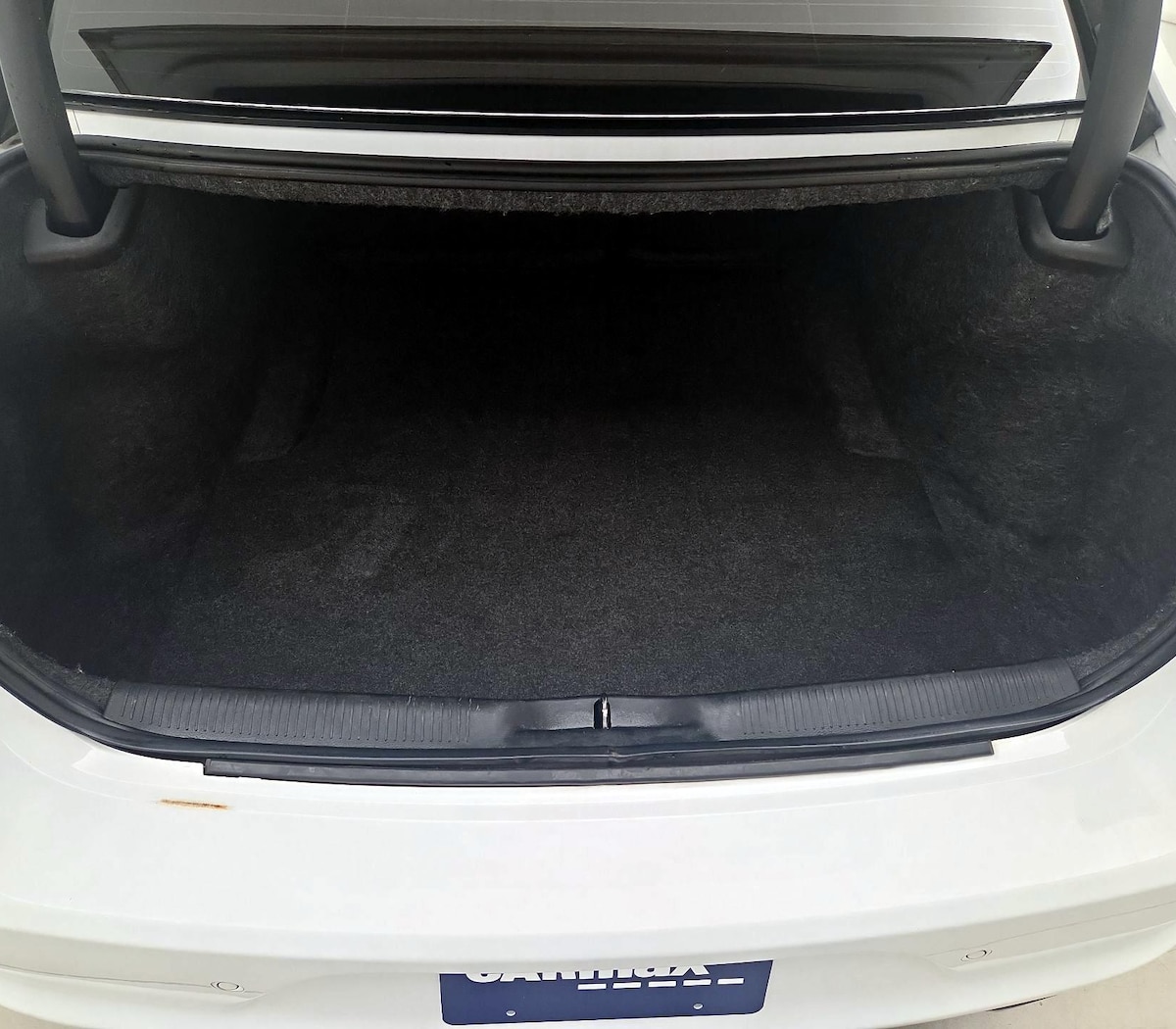 Trunk/Cargo (Seats Up)