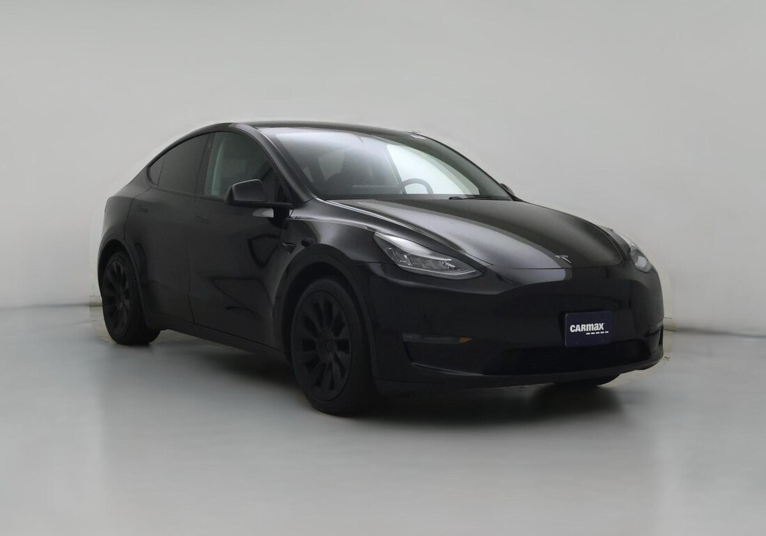 2021 Tesla Model Y Long Range All-Wheel Drive in Black — CarMax photo