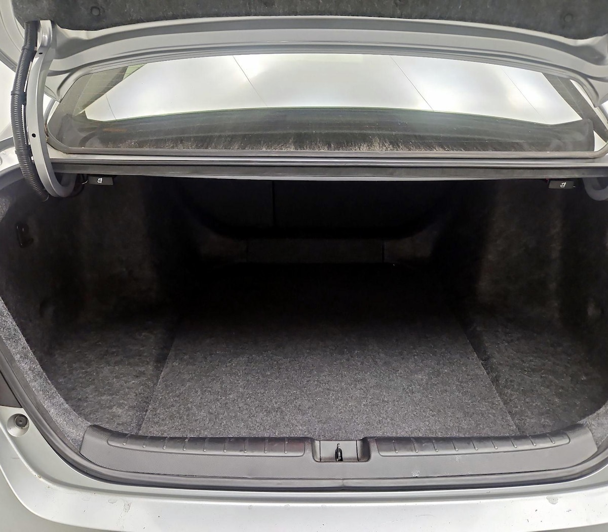 Trunk/Cargo (Seats Up)