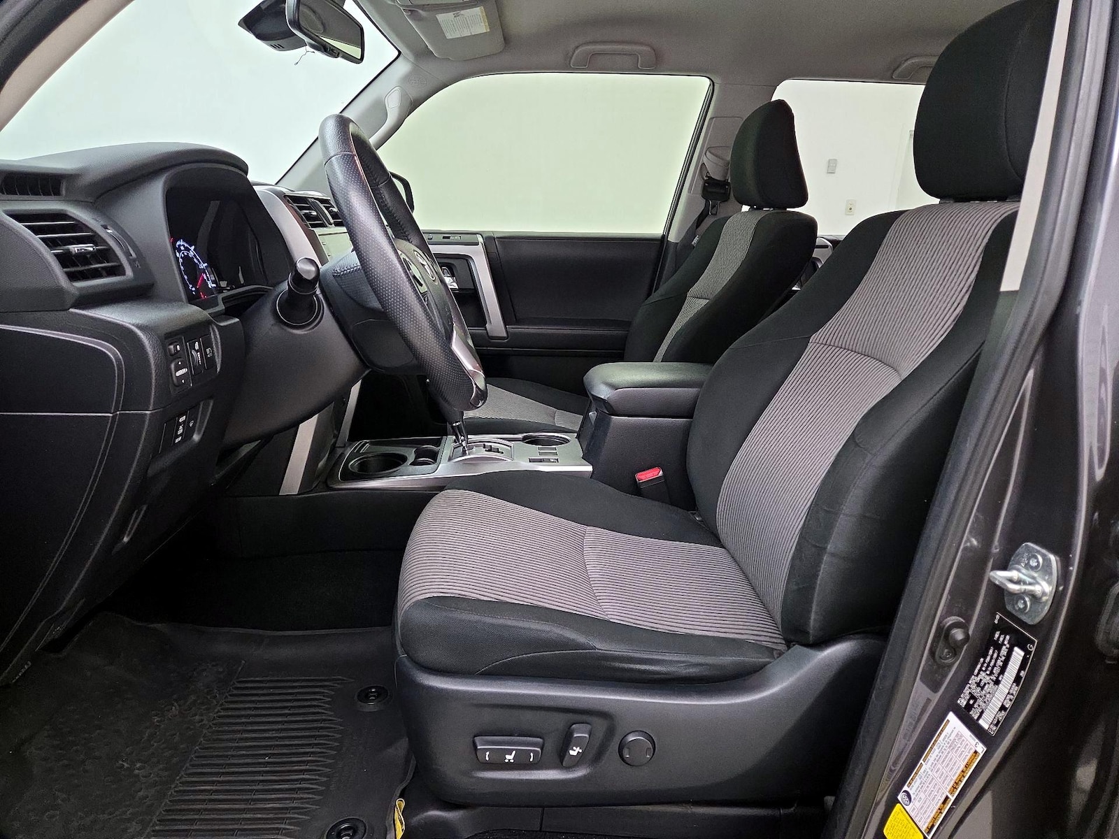 Power Seat(s) & Side Airbags