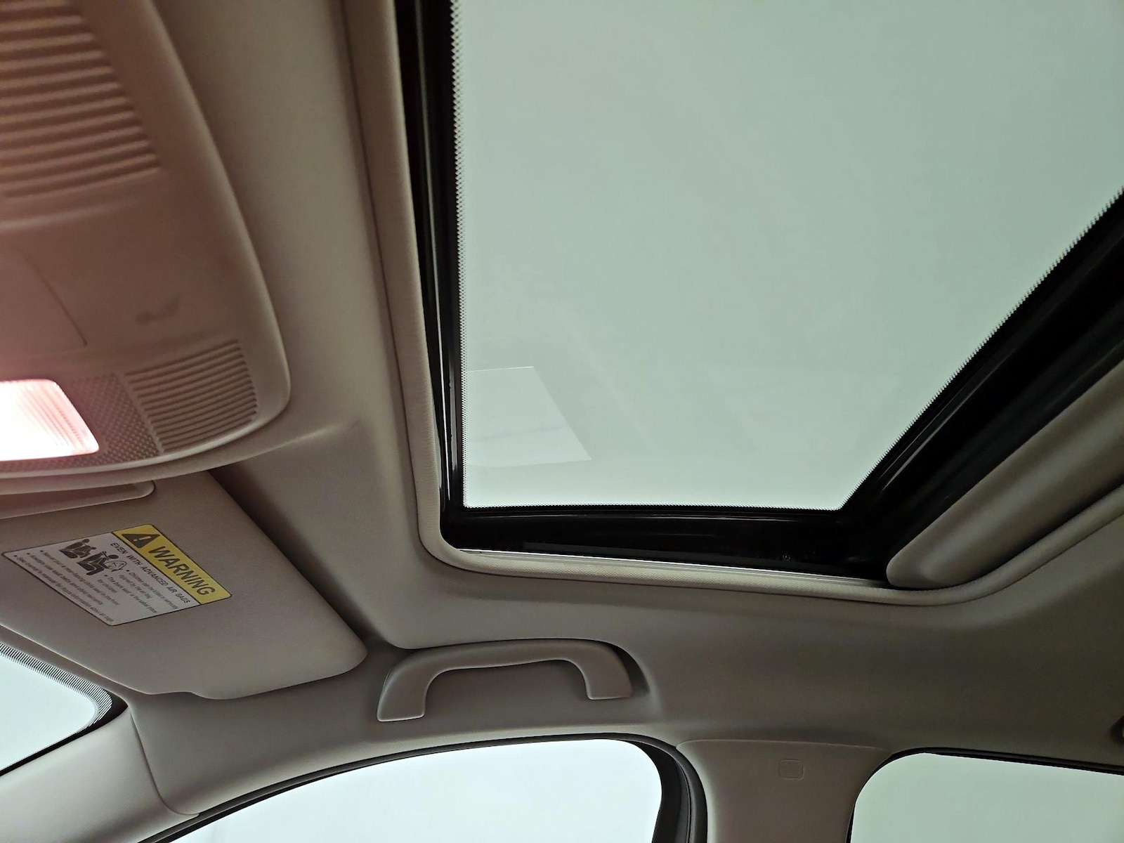 Sunroof(s) & Overhead Airbags