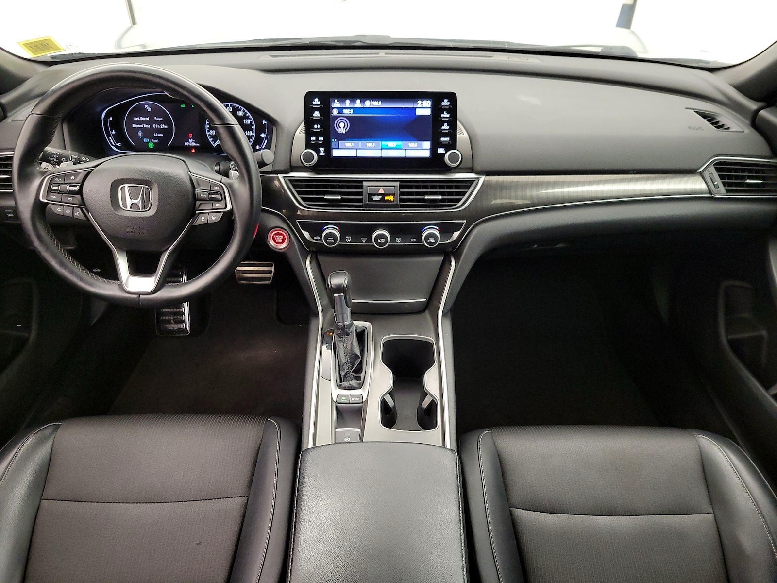 Apple CarPlay® & Android Auto™