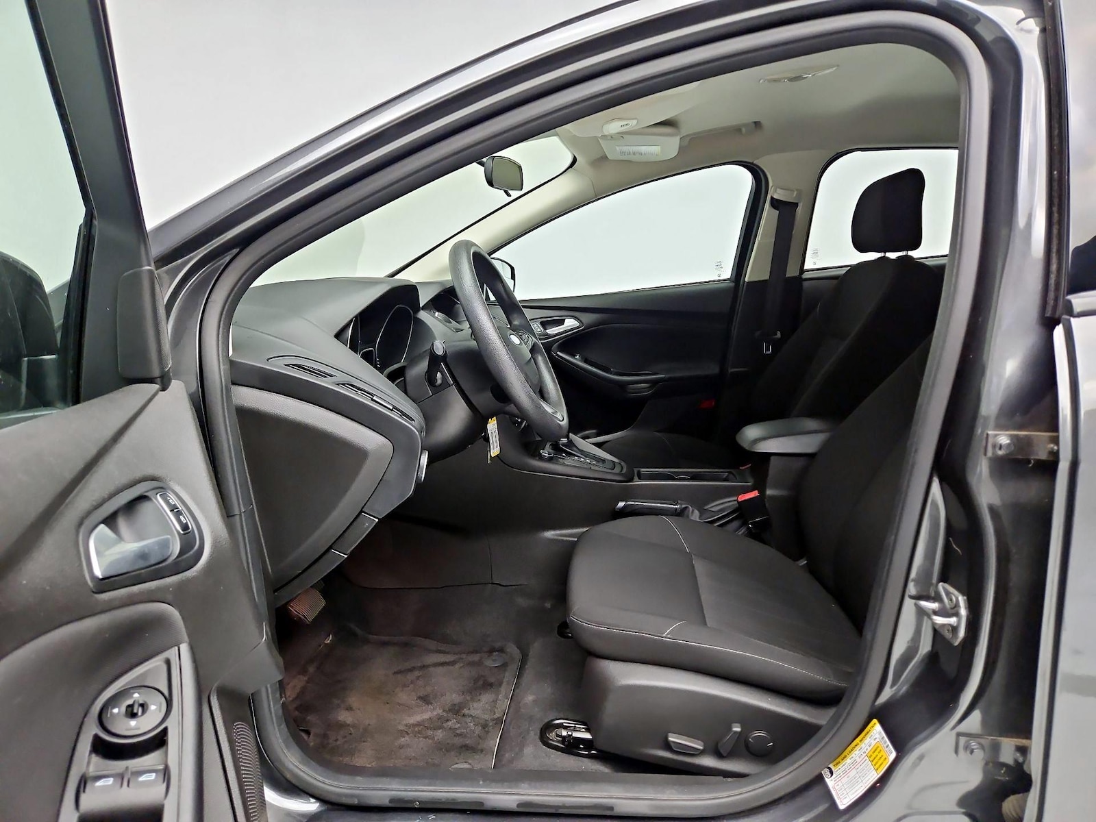 Power Seat(s) & Side Airbags