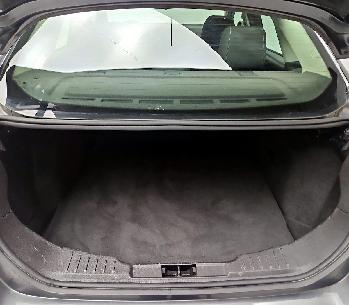 Trunk/Cargo (Seats Up)