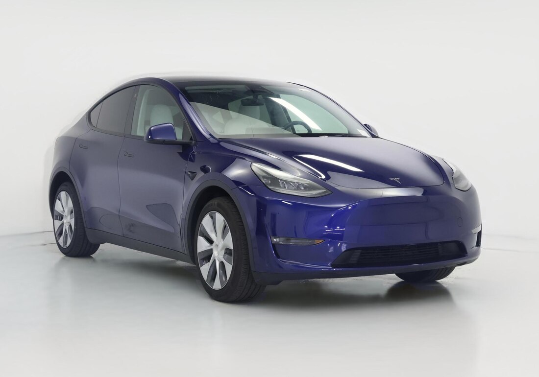 2023 Tesla Model Y Long Range in Blue — CarMax photo