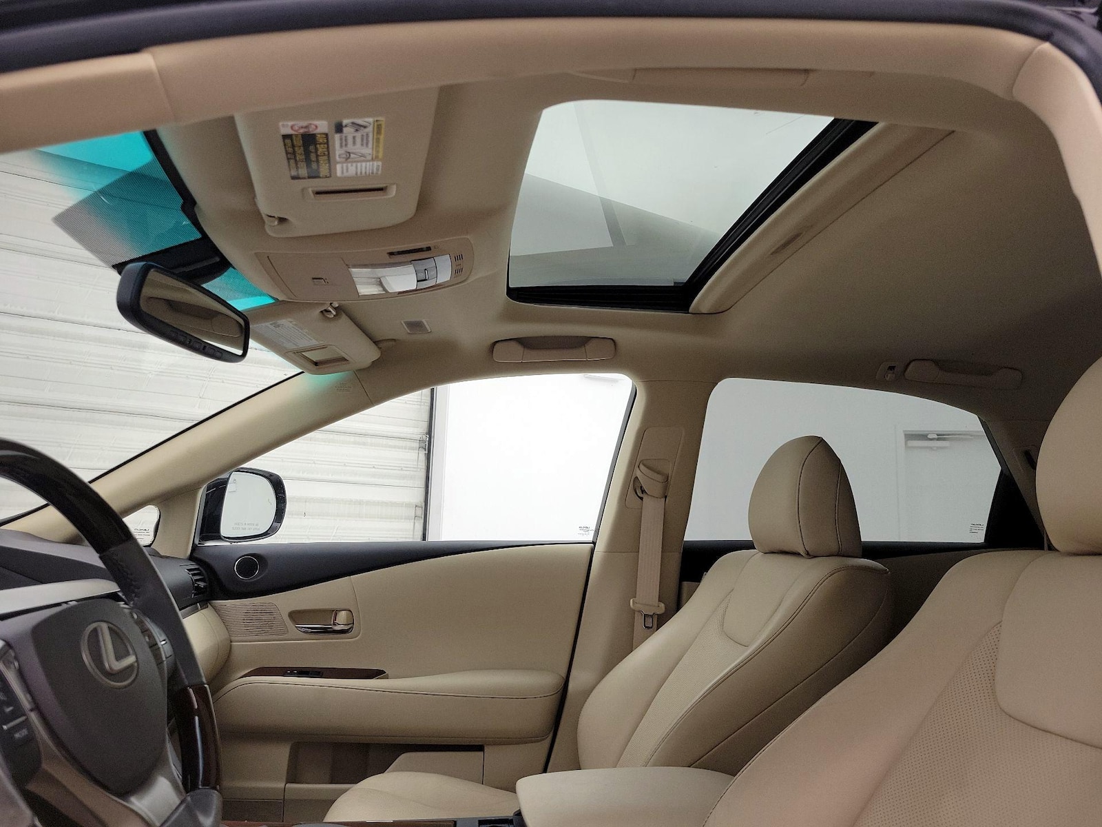 Sunroof(s) & Overhead Airbags