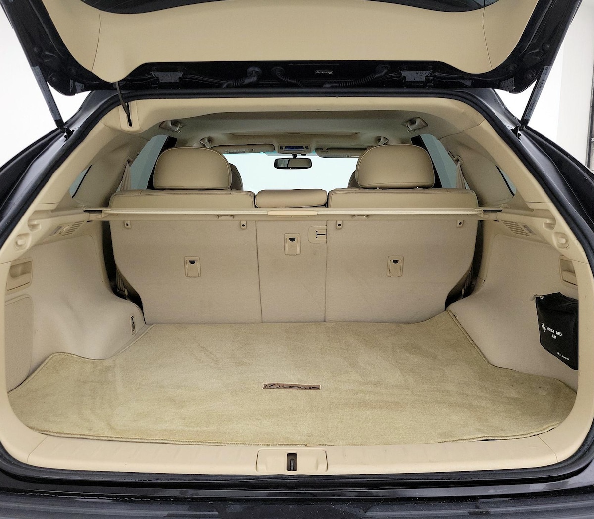 Trunk/Cargo (Seats Up)