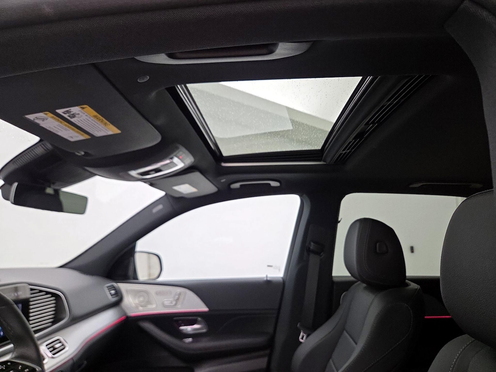 Sunroof(s) & Overhead Airbags