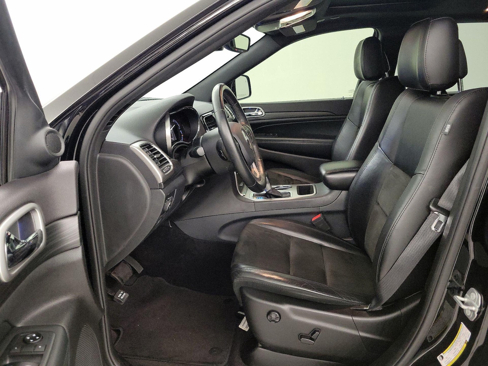 Power Seat(s) & Side Airbags