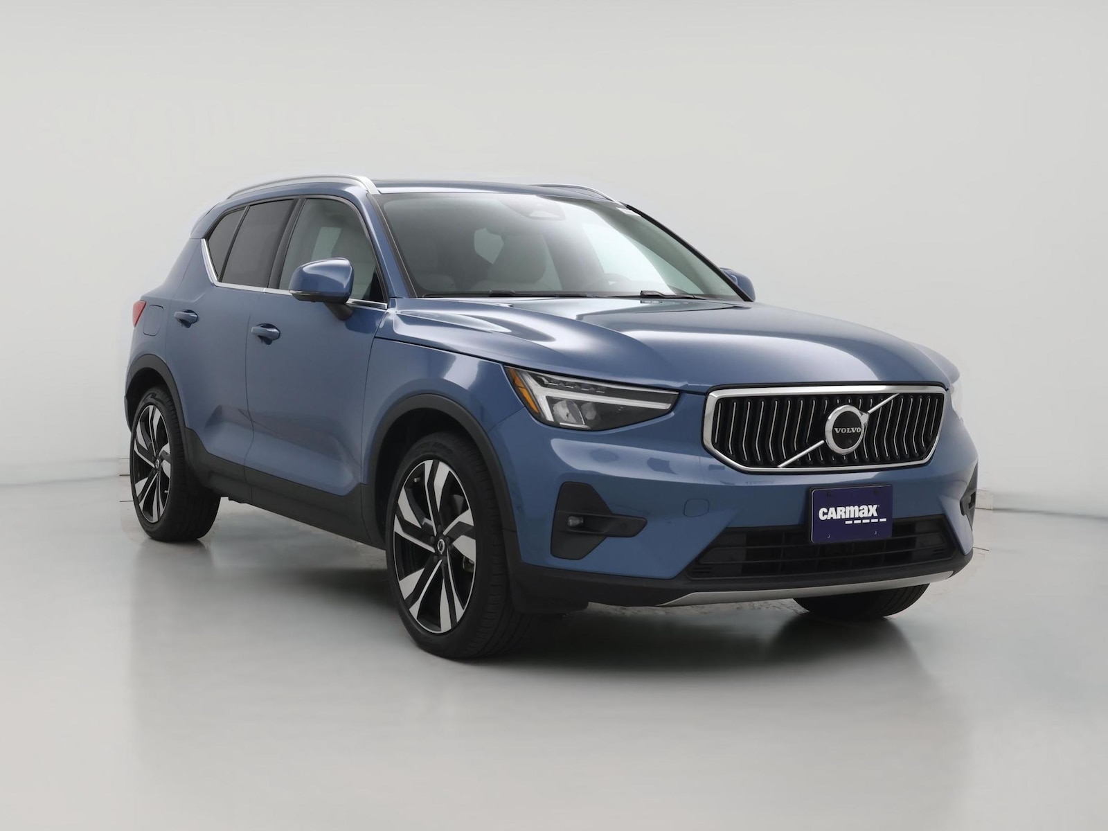 2023 Volvo XC40