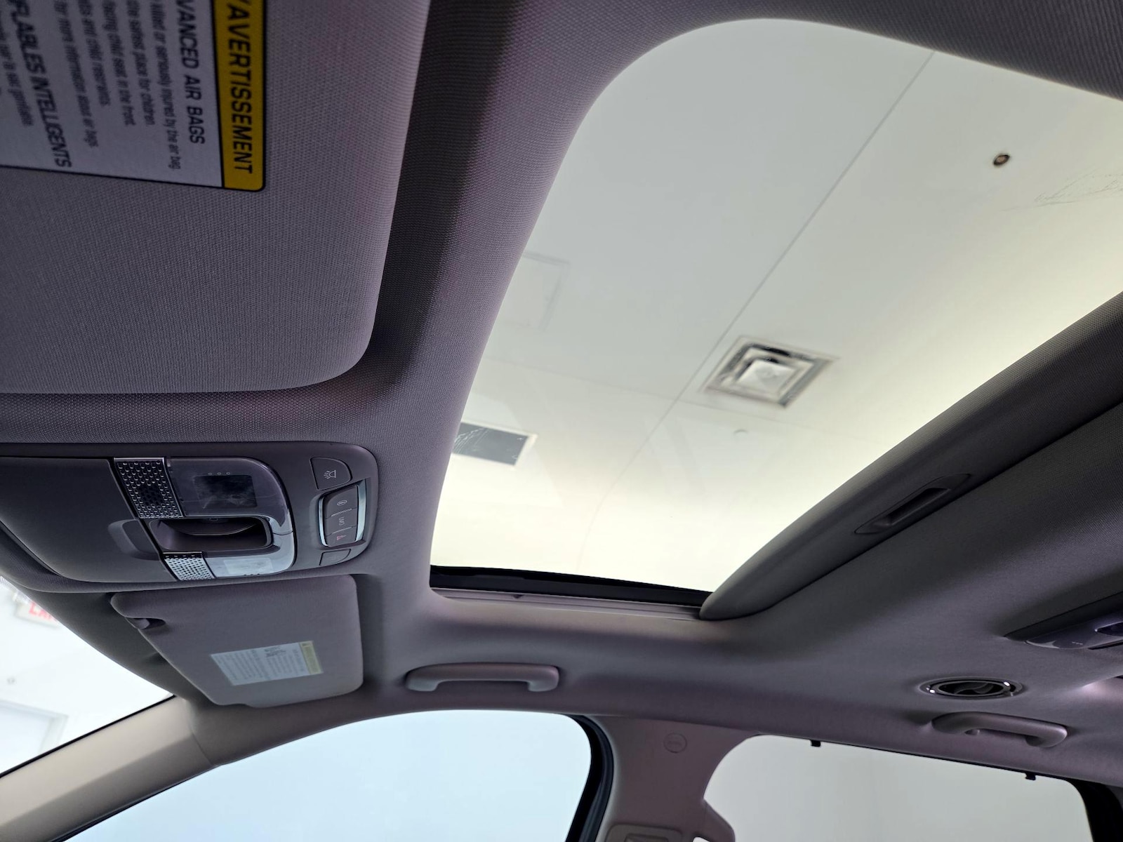 Sunroof(s) & Skylight(s)