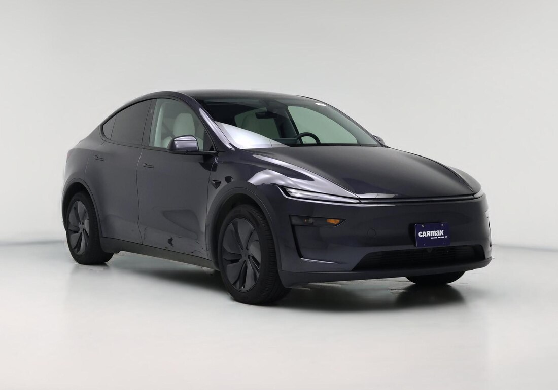 2026 Tesla Model Y Premium Rear-Wheel Drive in Gray — CarMax photo