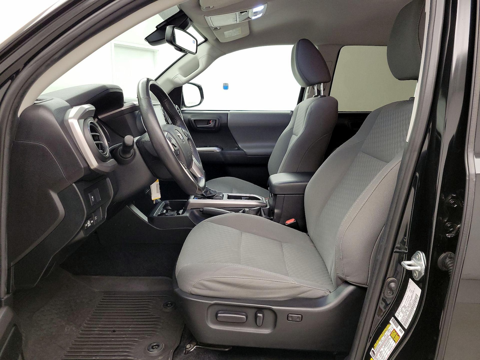 Power Seat(s) & Side Airbags