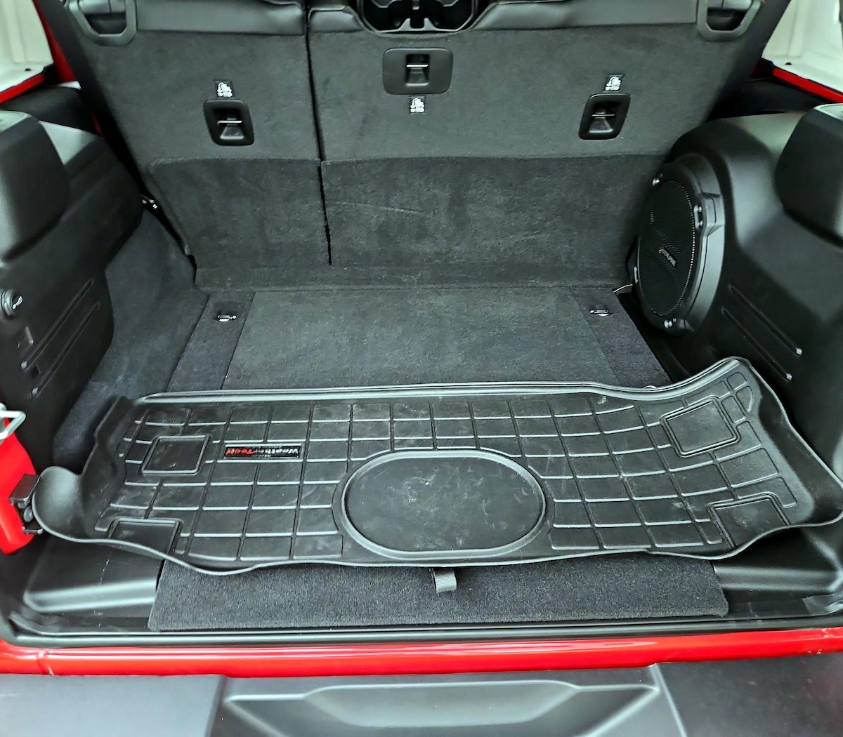 Trunk/Cargo (Seats Up)