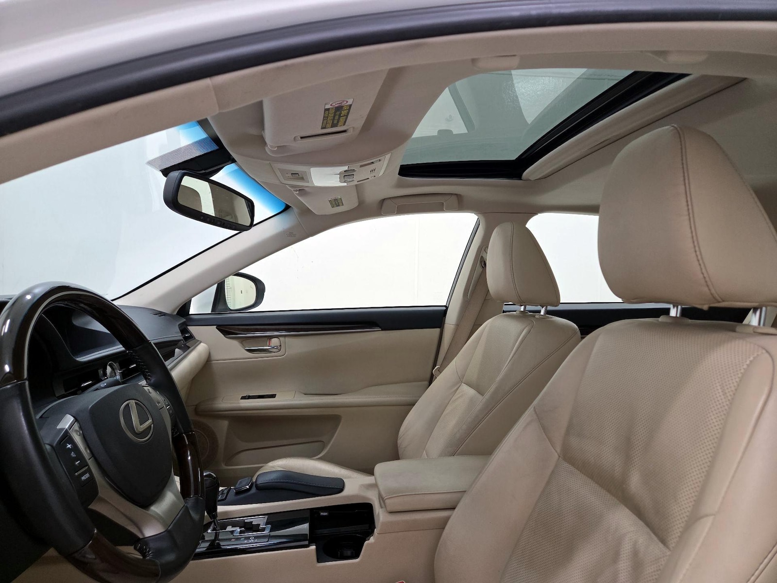 Sunroof(s) & Overhead Airbags