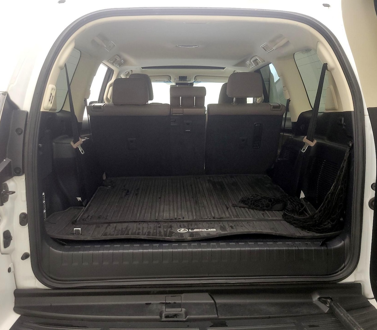 Trunk/Cargo (Seats Up)