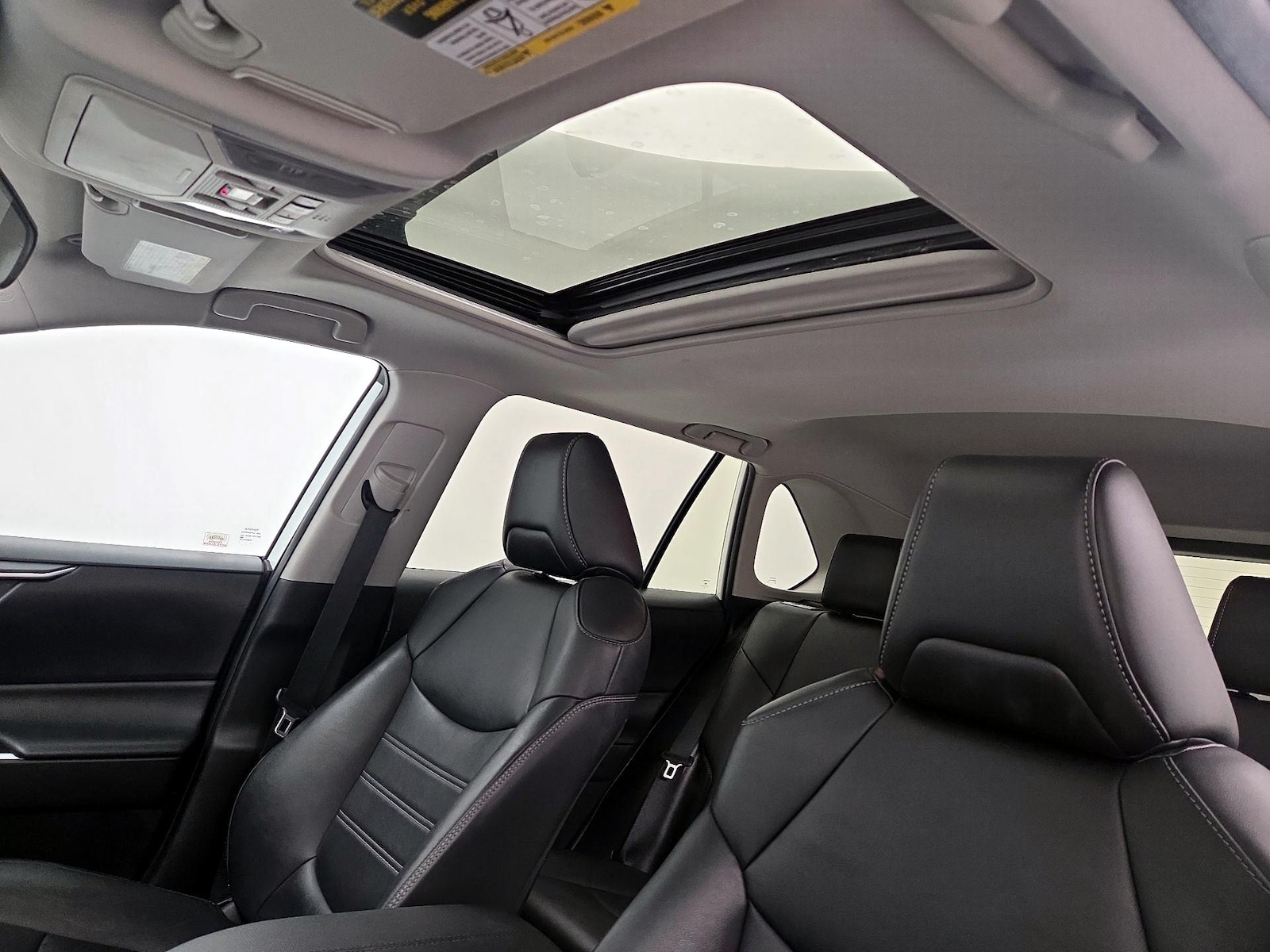 Sunroof(s) & Overhead Airbags