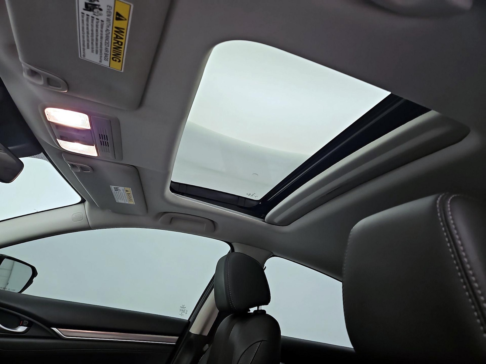 Sunroof(s) & Overhead Airbags