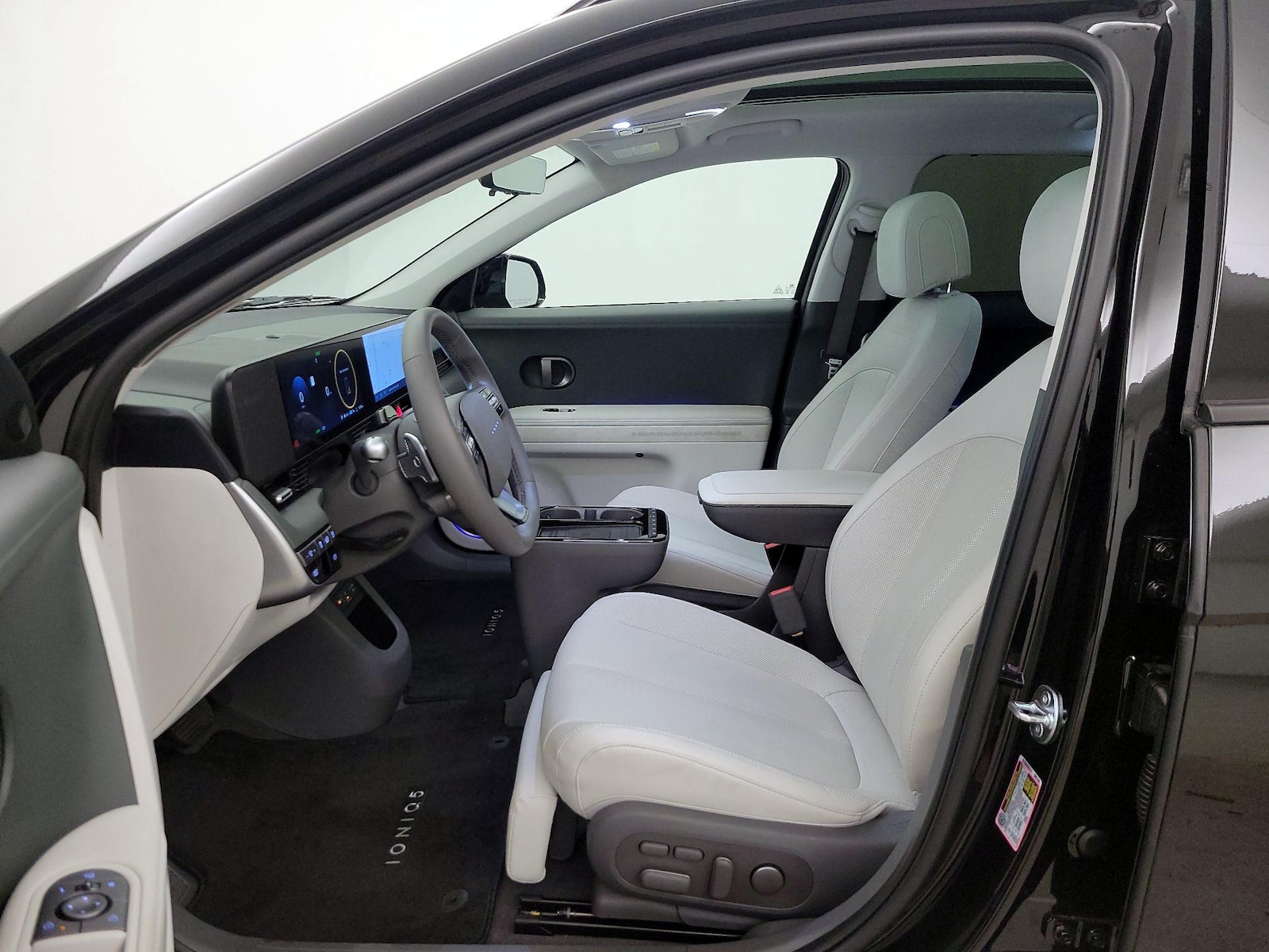 Power Seat(s) & A/C Seat(s)