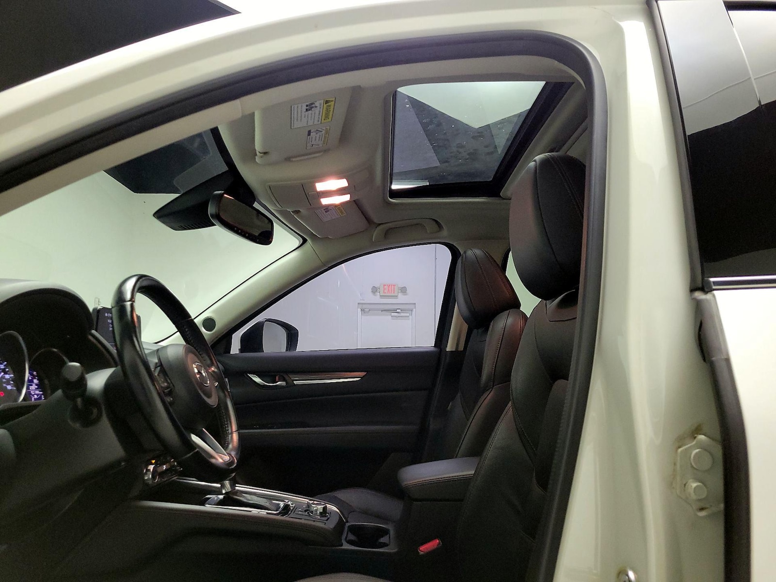 Sunroof(s) & Overhead Airbags