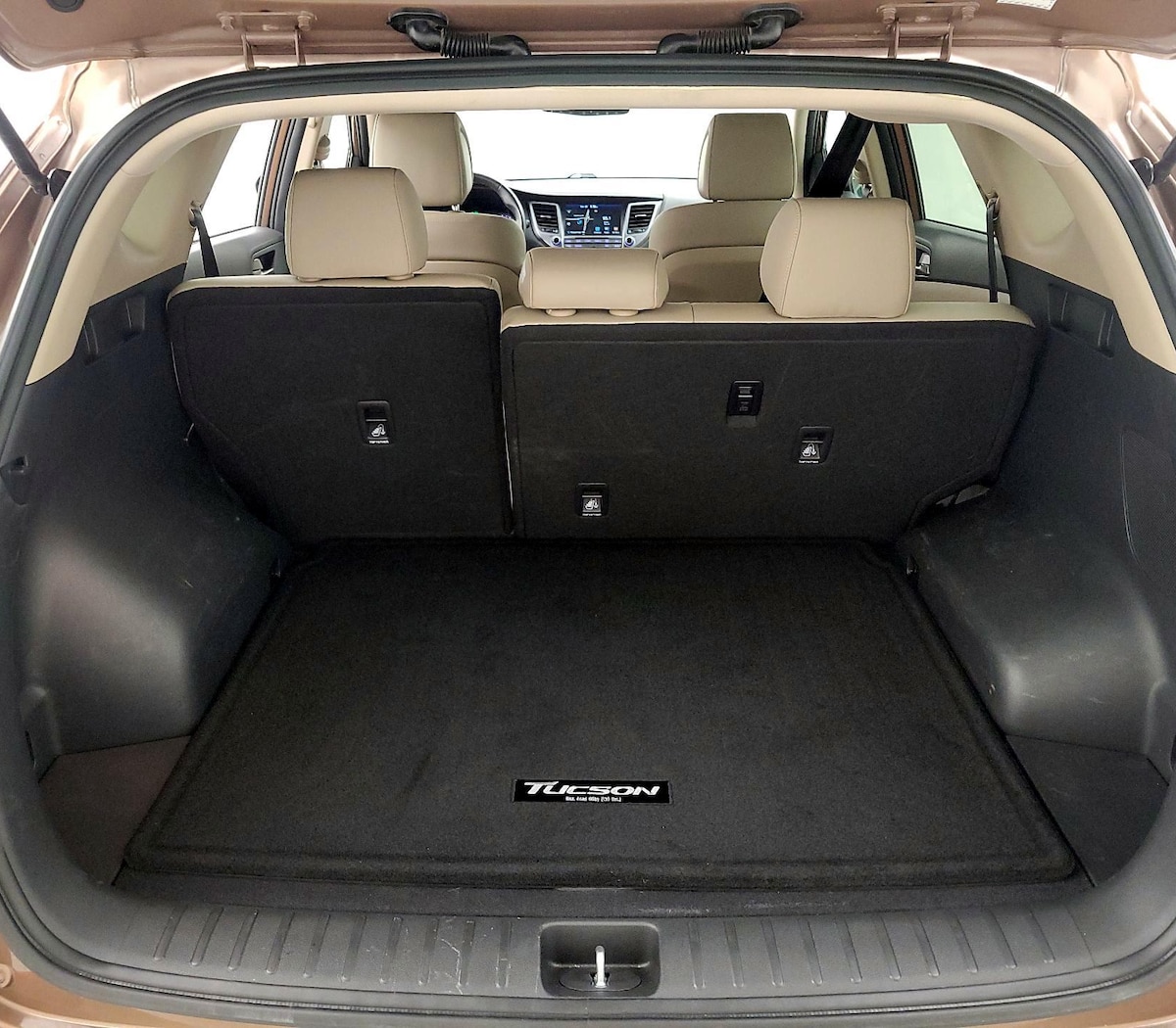 Trunk/Cargo (Seats Up)