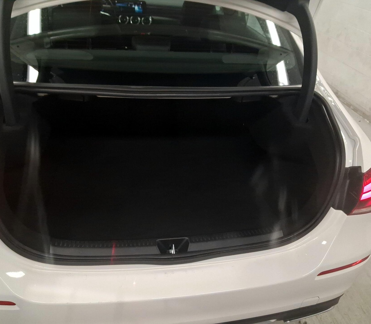 Trunk/Cargo (Seats Up)