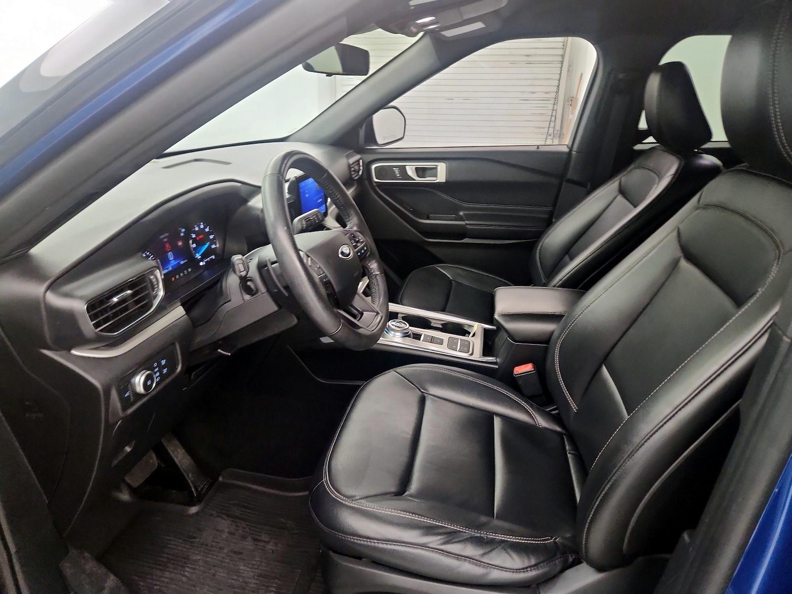 Power Seat(s) & Side Airbags